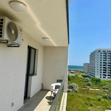 Апартаменты Flowers Mamaia Nord